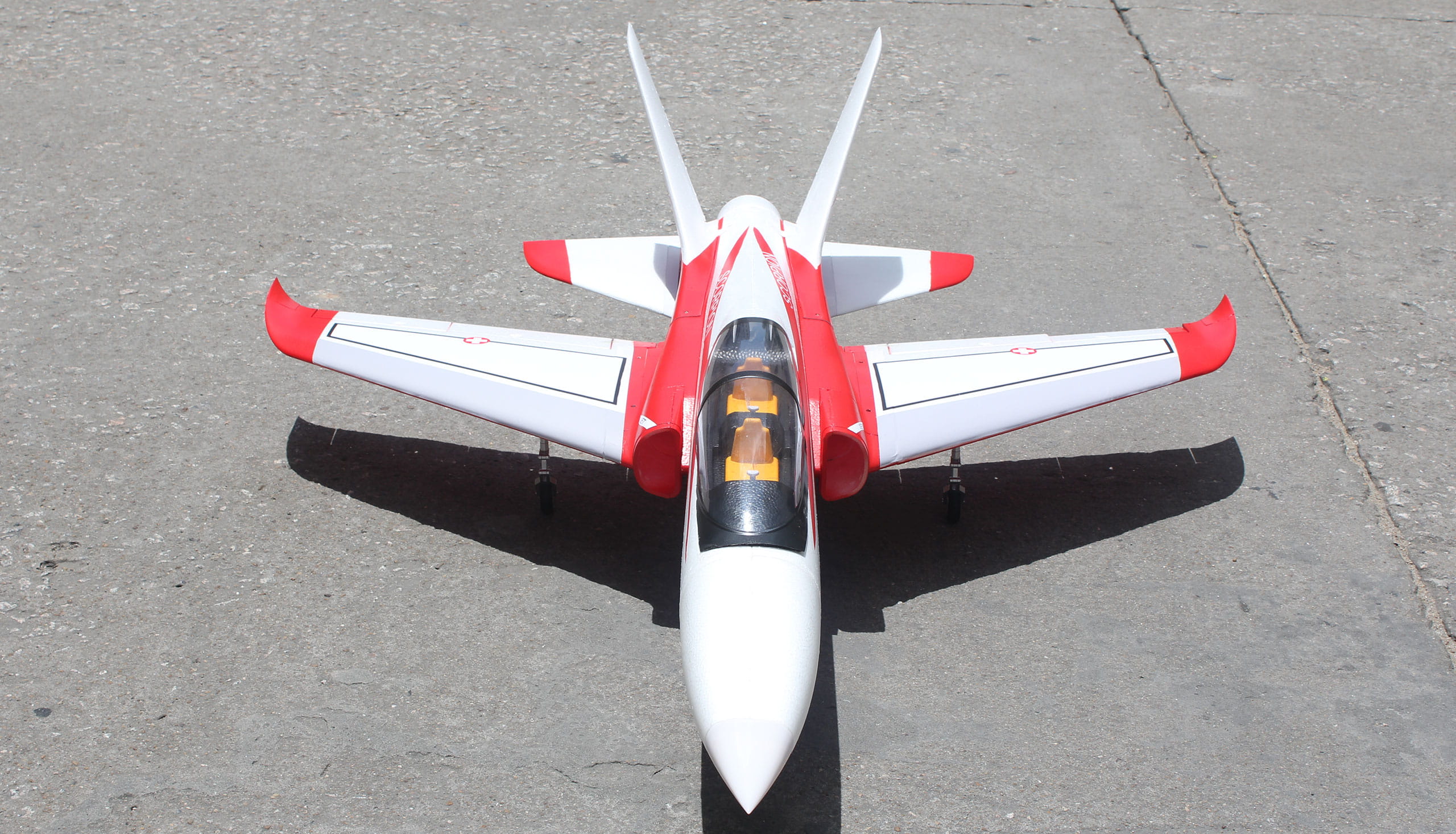 Amewi AMXFlight RC Flugzeug Super Scorpion 6-8S rot/weiß PNP