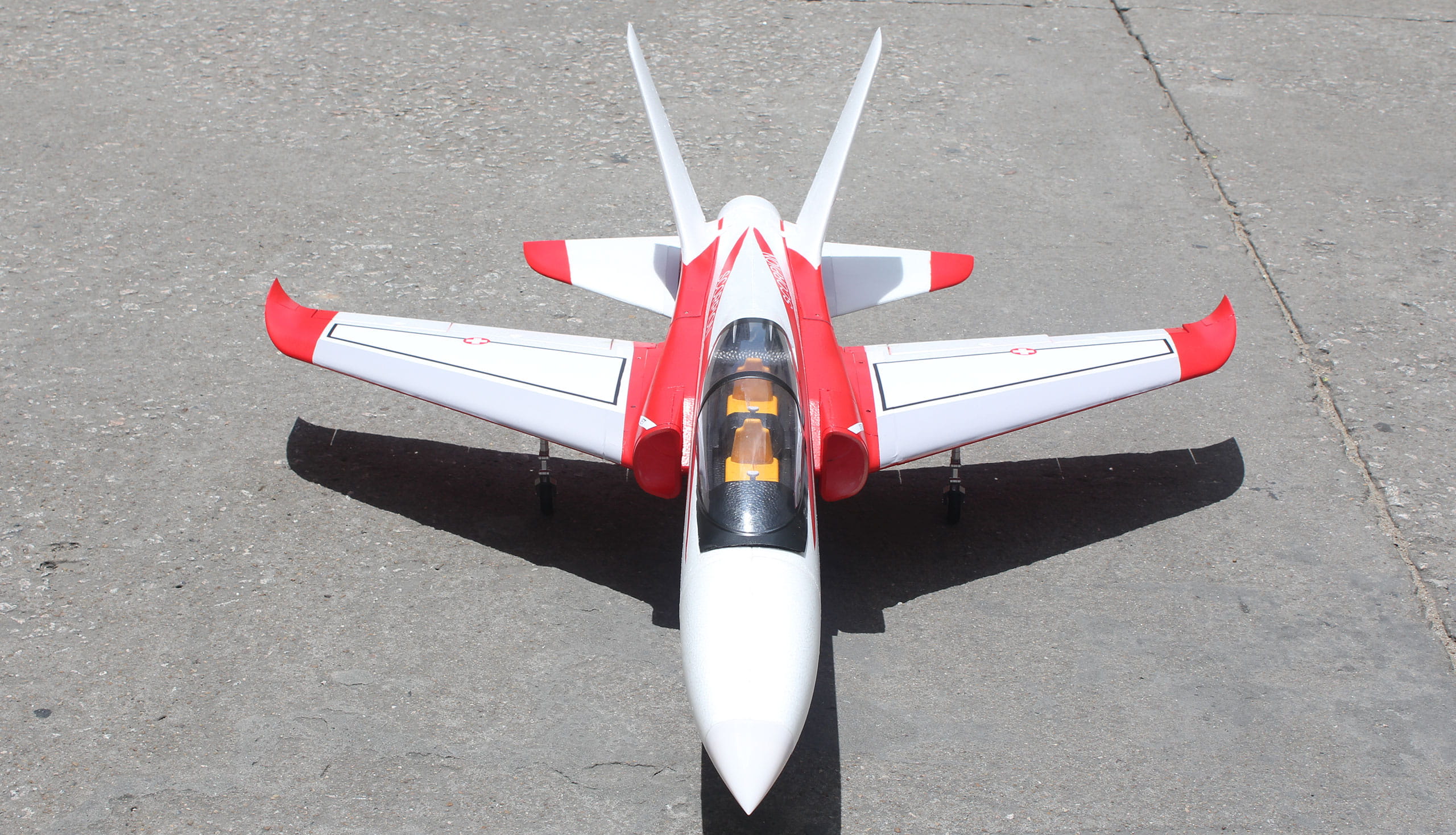 Amewi AMXFlight RC Flugzeug Super Scorpion 6-8S rot/weiß PNP Amewi AMXFlight RC Flugzeug Super Scorpion 6-8S rot/weiß PNP