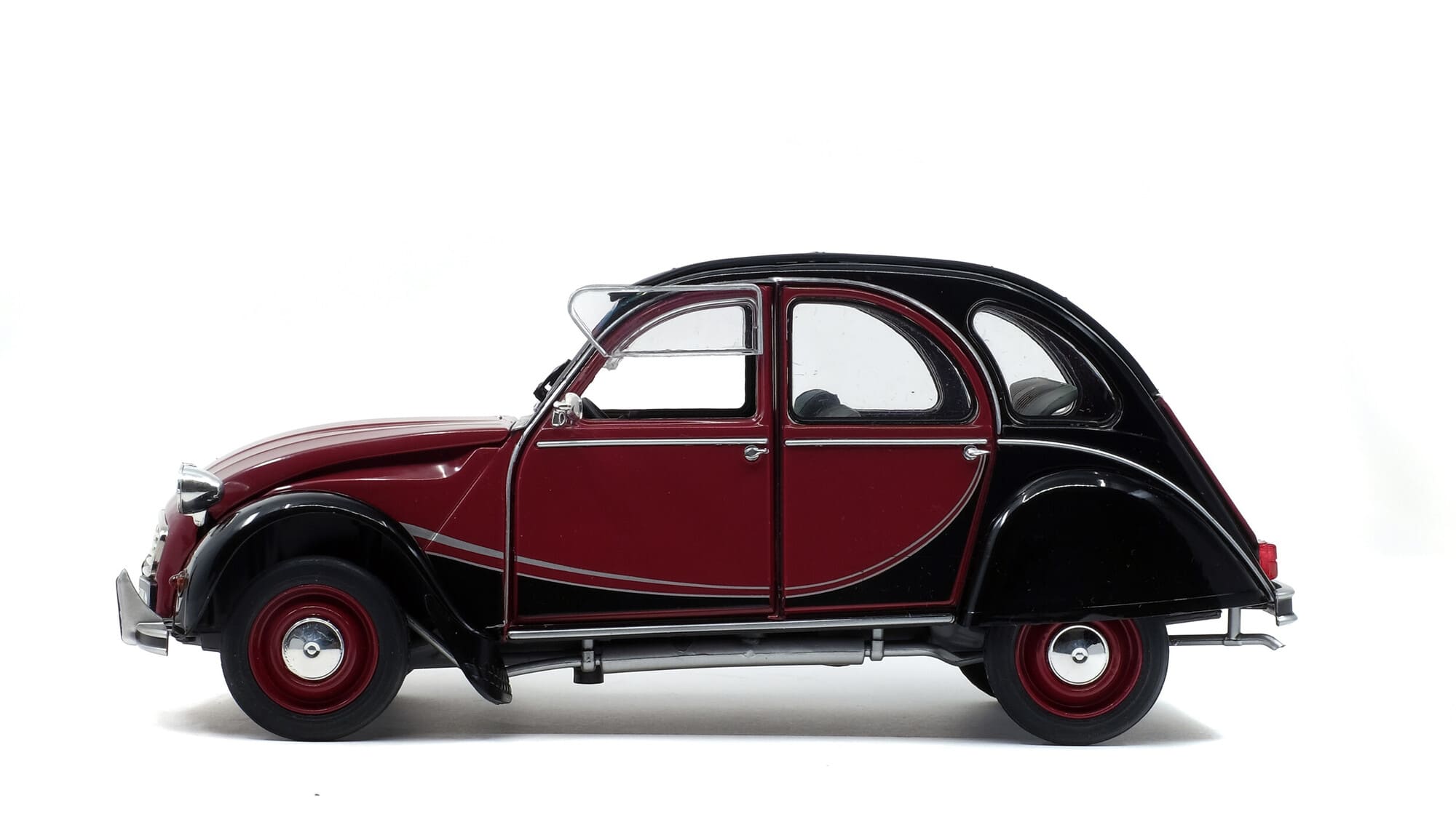 Solido 1_18 Citroen 2CV6 Charleston 1982 Modellauto in Bichromatischer Lackierung