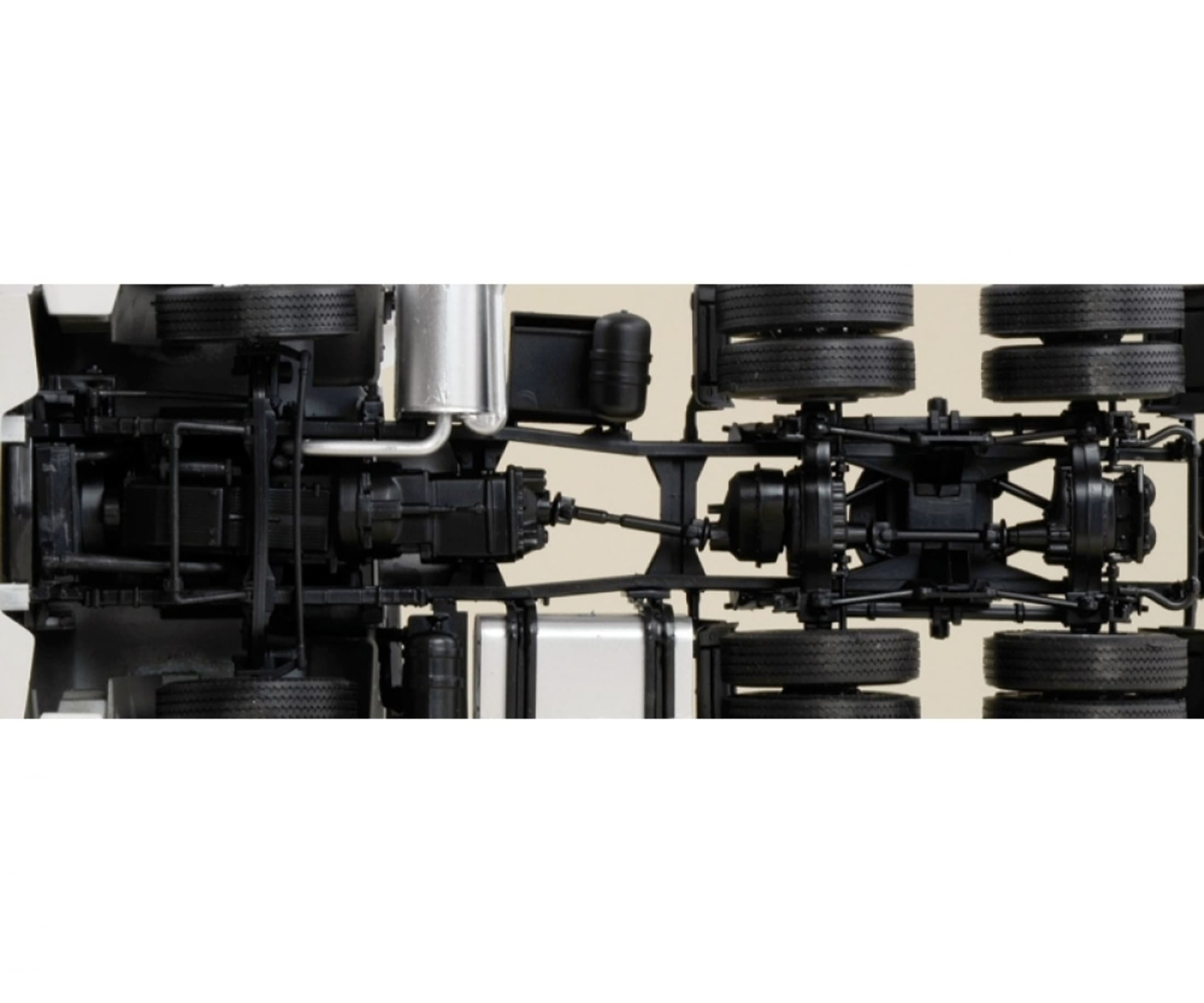 Italeri 1_24 DAF 95 Master Truck ZgM - RC-Zubehoer