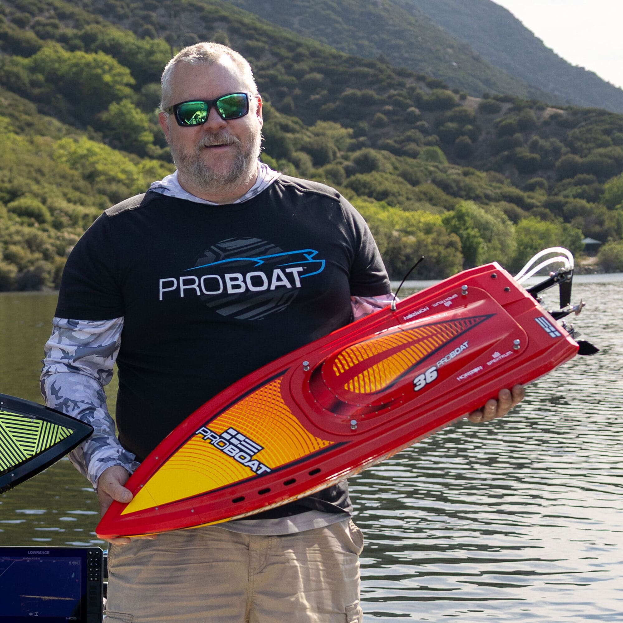 Pro Boat Sonicwake 36 V3 RTR Deep V Brushless Rot RC Boot