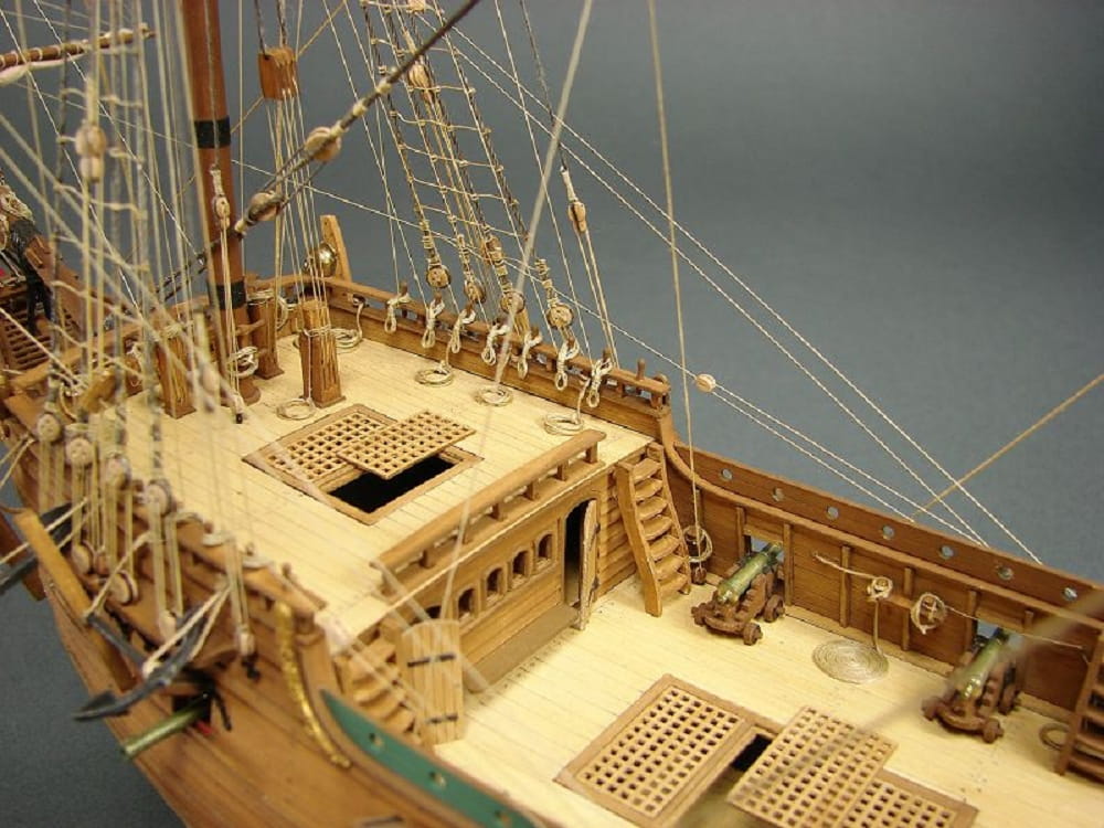 Shipyard Papegojan 1627 The 16 Gun Pinnace 1624 1:72 Laser Cut Kartonbausatz