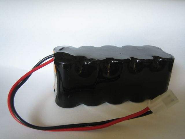 Wedico NIMH-Akku 12V 4_5 Ah fuer CAT 345 D - RC-Zubehoer