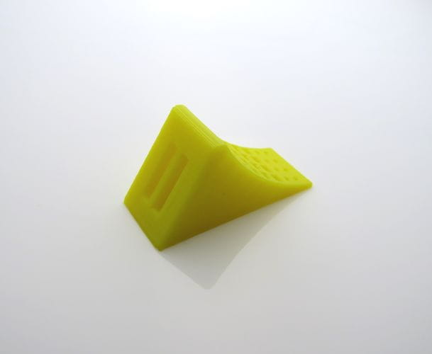 Thicon 1:14 Hemmschuhe gelb mit Halter schwarz 2Stück Thicon 1_14 Hemmschuhe gelb mit Halter schwarz 2Stueck - RC-Zubehoer