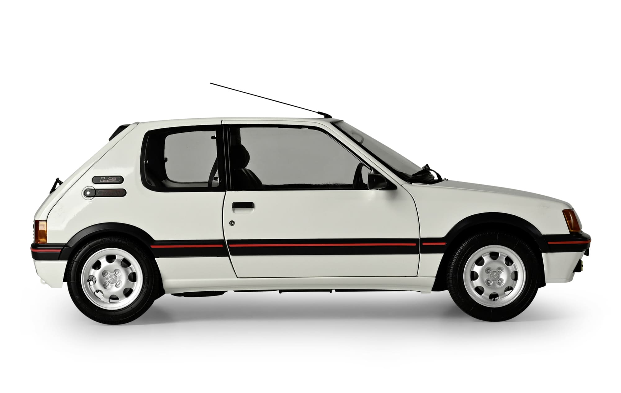 ixo-peugeot-205-gti-rot-1-8-modellauto-metall-bausatz-weiss