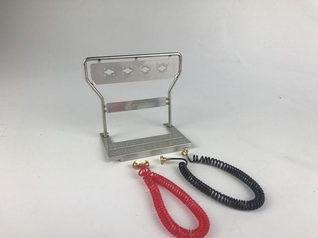 Thicon ScaleClub 1:14 Druckluft-Geräteträger V2A mit Leitungen Thicon ScaleClub 1_14 Druckluft-Geraetetraeger V2A mit Leitungen - RC-Zubehoer