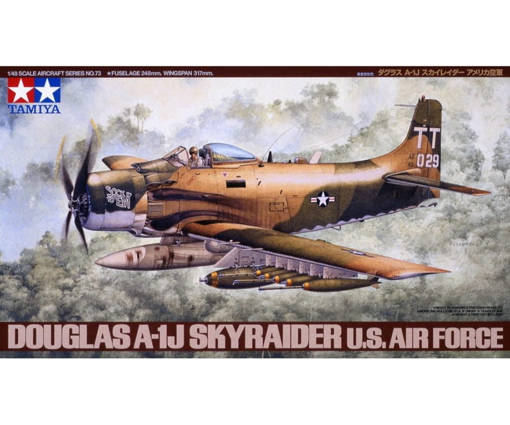 Tamiya 1:48 WWII Douglas A-1J Skyrider USAF