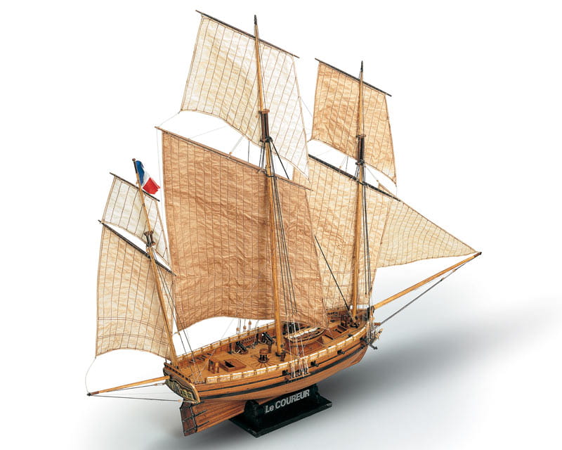 Le Coureur Modellbausatz 1_54 von Mamoli – Historisches Schiffsmodell